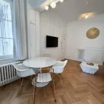 Apartmán Centre-ville Donnant Sur Cours Vegetalisee *