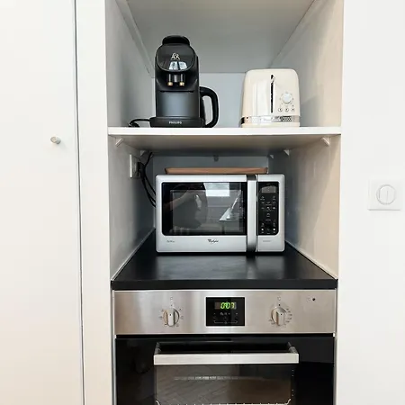 Centre-ville Donnant Sur Cours Vegetalisee Apartment *